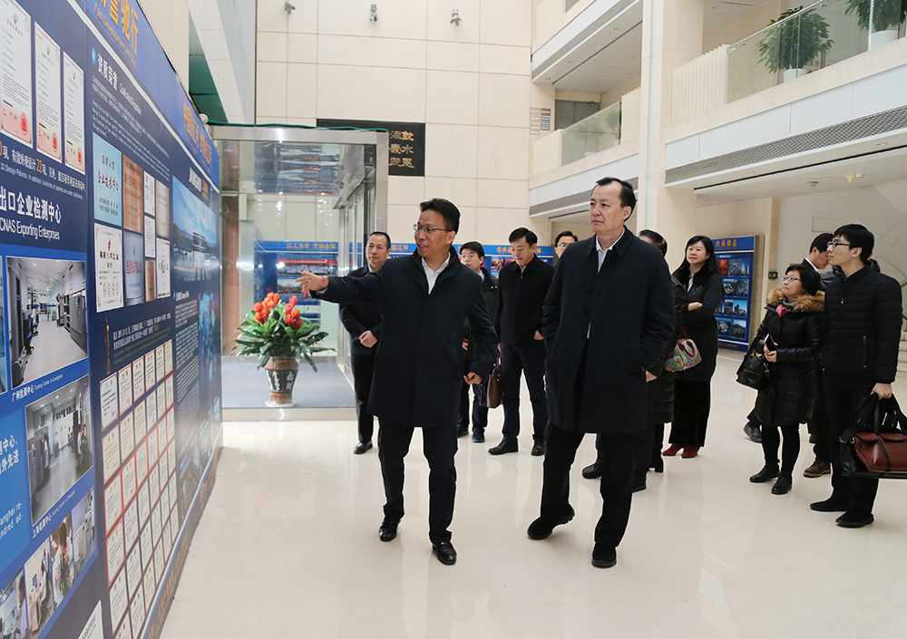 20170315052937259 全国工商联副主席黄荣到我司调研境表投资情况